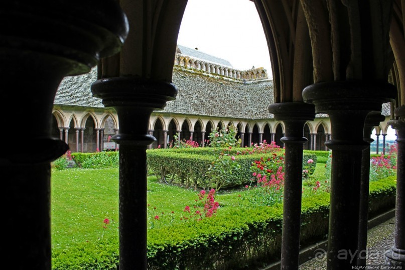 Альбом отзыва "Аббатство св. Михаила — художественный и инженерный шедевр"