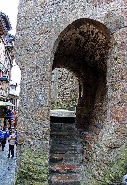 Красавица, что манит близостью и дразнит недоступностью