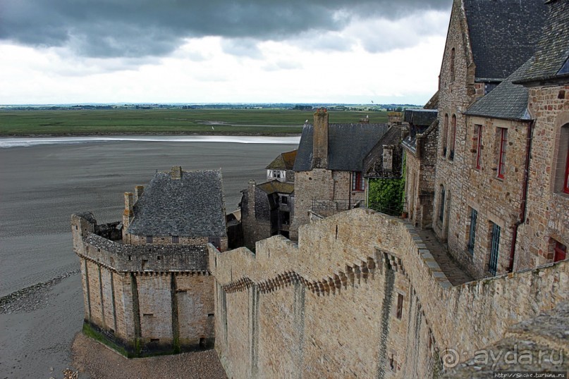 Красавица, что манит близостью и дразнит недоступностью