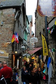 Красавица, что манит близостью и дразнит недоступностью