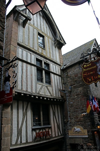 Красавица, что манит близостью и дразнит недоступностью