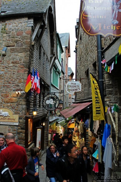 Красавица, что манит близостью и дразнит недоступностью