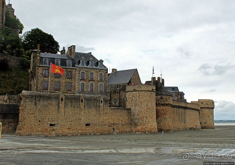 Красавица, что манит близостью и дразнит недоступностью