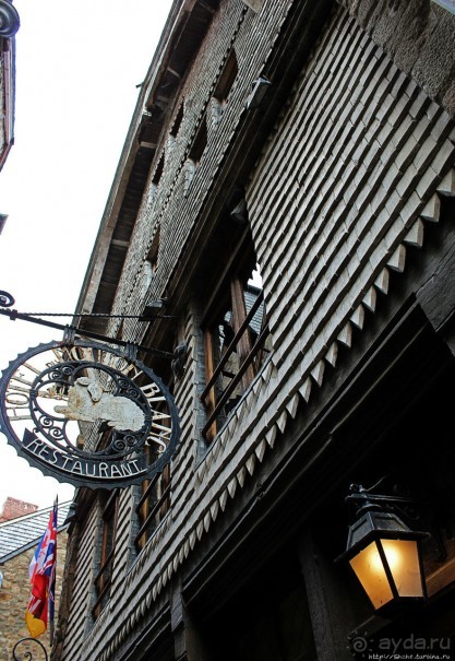 Красавица, что манит близостью и дразнит недоступностью