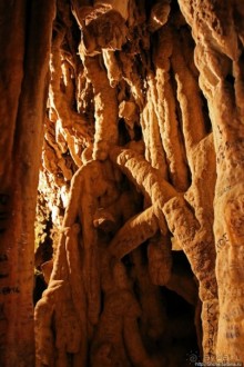 Компактная и неожиданная пещера Kattarаkton