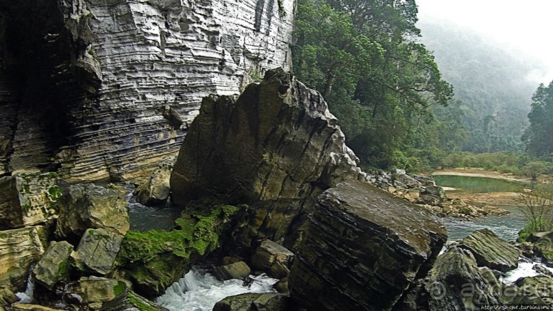 Полые скалы Вьетнама Ken Cave — по стопам National Geografic