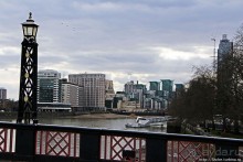 " Темза, сэр!" — лондонский вариант. Меж двух мостов