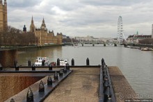 " Темза, сэр!" — лондонский вариант. Меж двух мостов