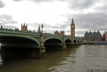 " Темза, сэр!" — лондонский вариант. Меж двух мостов