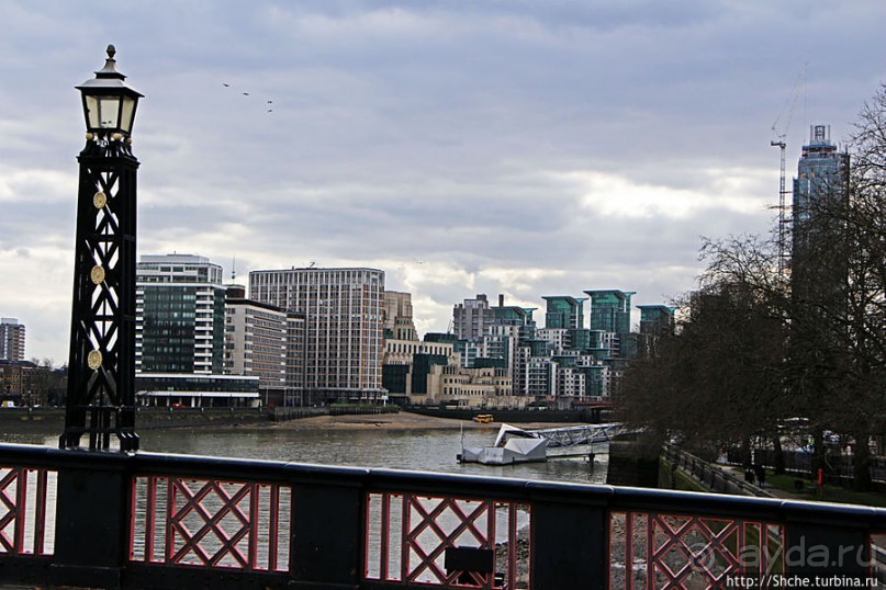 " Темза, сэр!" — лондонский вариант. Меж двух мостов