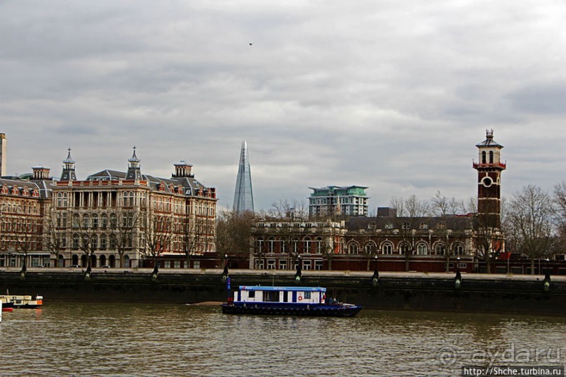 " Темза, сэр!" — лондонский вариант. Меж двух мостов