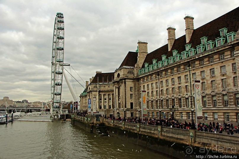 " Темза, сэр!" — лондонский вариант. Меж двух мостов