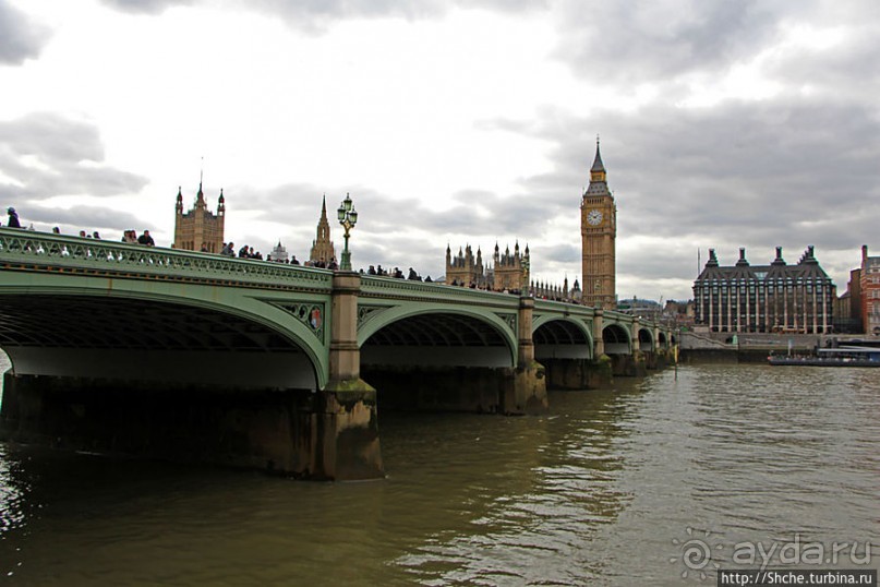 " Темза, сэр!" — лондонский вариант. Меж двух мостов