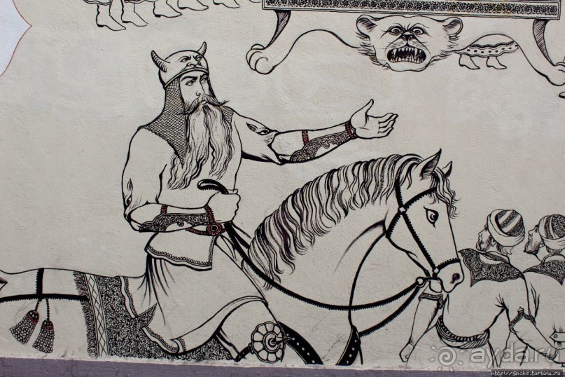 Персидский эпос на стенах армянского кафедрального собора