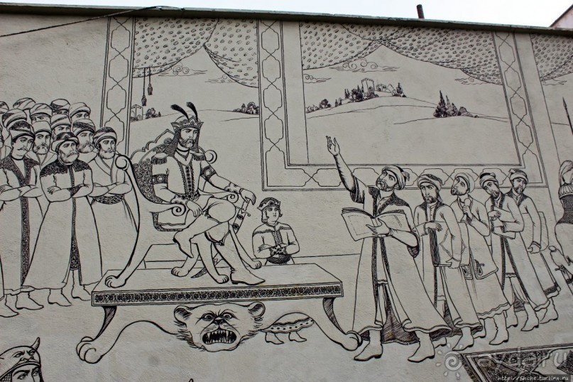 Персидский эпос на стенах армянского кафедрального собора