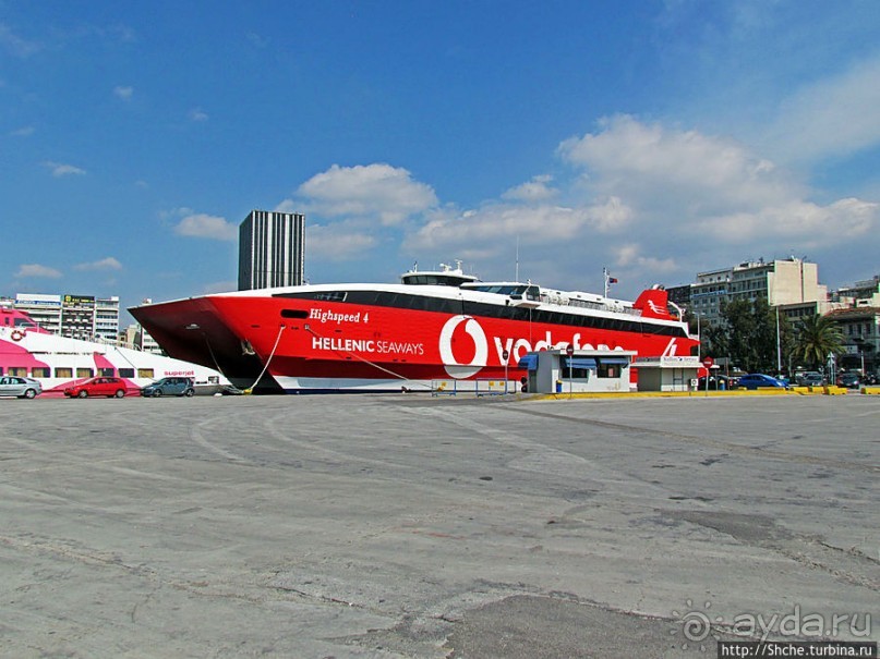 Морские ворота Греции — большой порт в Пирее