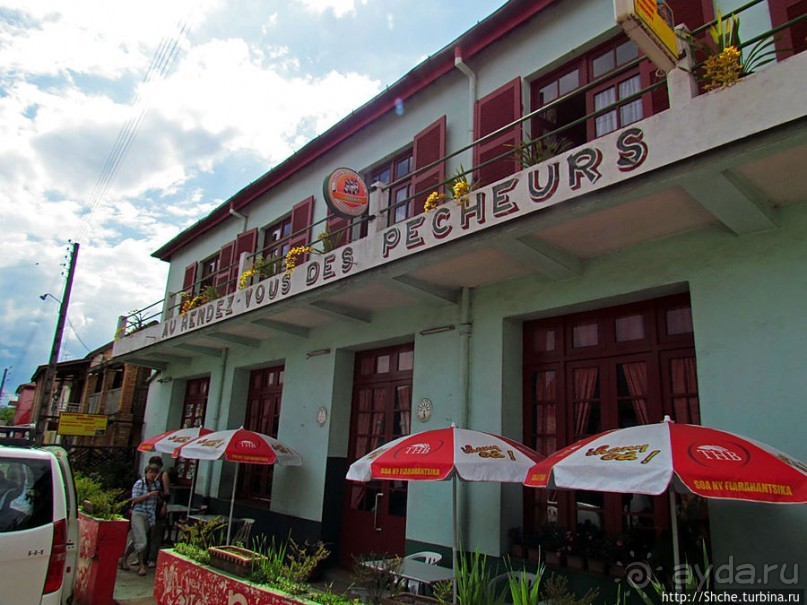 Отведали лягушечьи лапки во французском ресторане-отеле