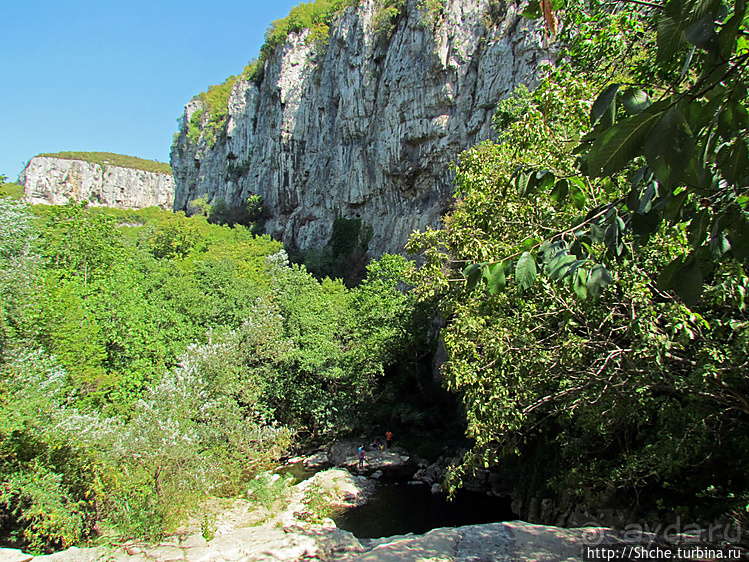 По каньонам рек Андака и Дряновска к пещере "Бачо Киро"