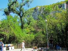 По каньонам рек Андака и Дряновска к пещере "Бачо Киро"