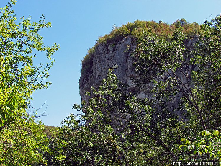 По каньонам рек Андака и Дряновска к пещере "Бачо Киро"