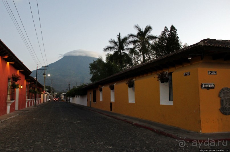 Ночные города. Антигуа Гватемальский — короткое знакомство