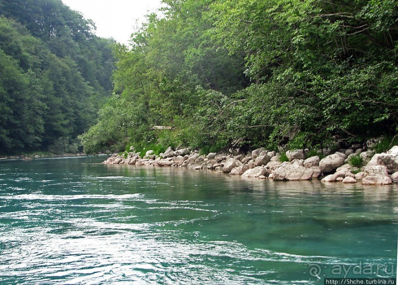 Грандиозный каньон реки Тара. Виды с воды