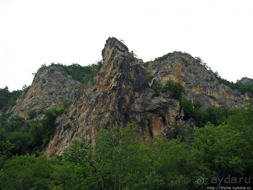 Грандиозный каньон реки Тара. Виды с воды