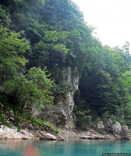 Грандиозный каньон реки Тара. Виды с воды