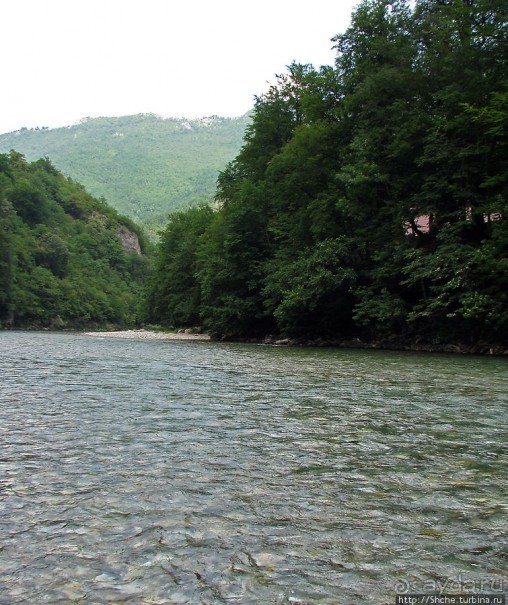 Грандиозный каньон реки Тара. Виды с воды