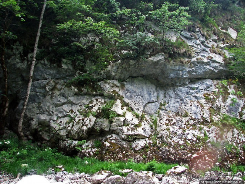 Грандиозный каньон реки Тара. Виды с воды