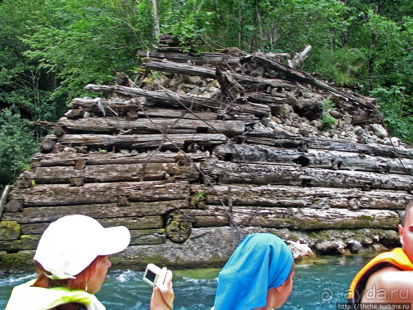 Грандиозный каньон реки Тара. Виды с воды