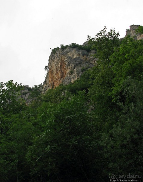 Грандиозный каньон реки Тара. Виды с воды
