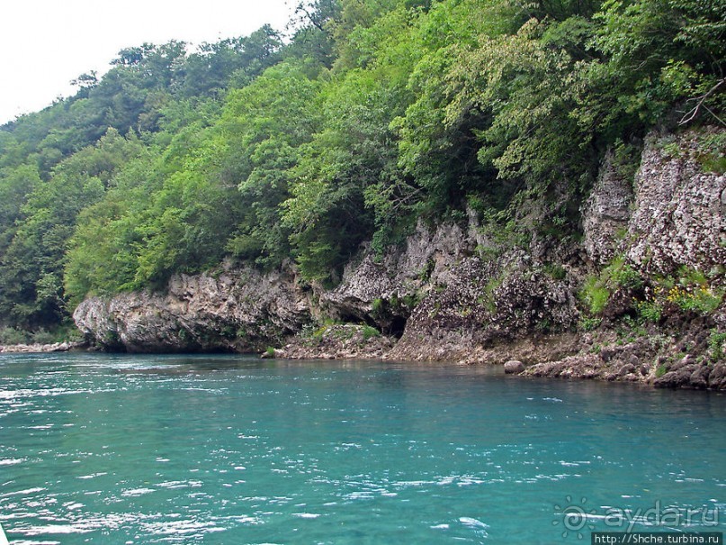 Грандиозный каньон реки Тара. Виды с воды