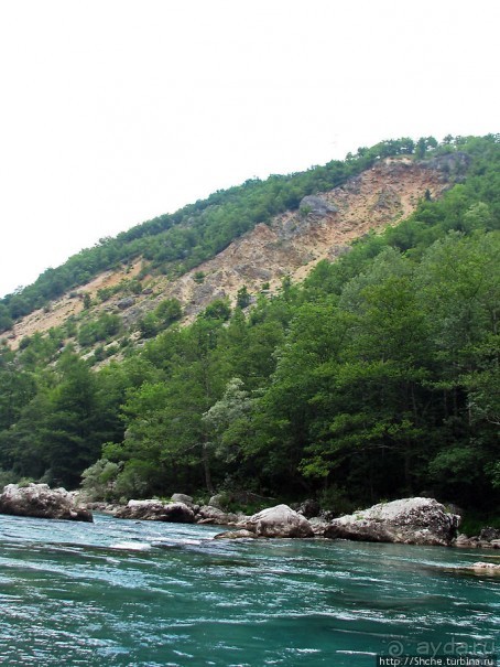 Грандиозный каньон реки Тара. Виды с воды