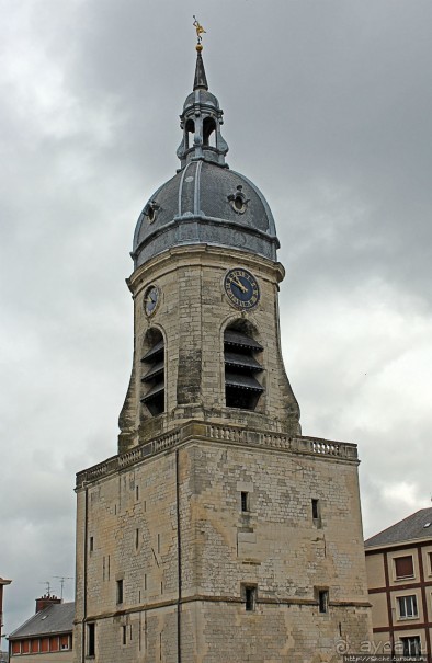 Историческая колокольня в Амьене — объект ЮНЕСКО №943-051