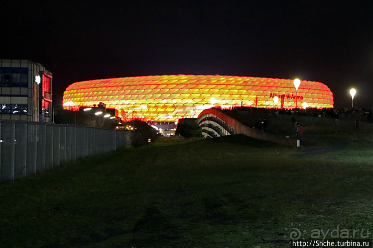 Очень важная современная достопримечательность Мюнхена