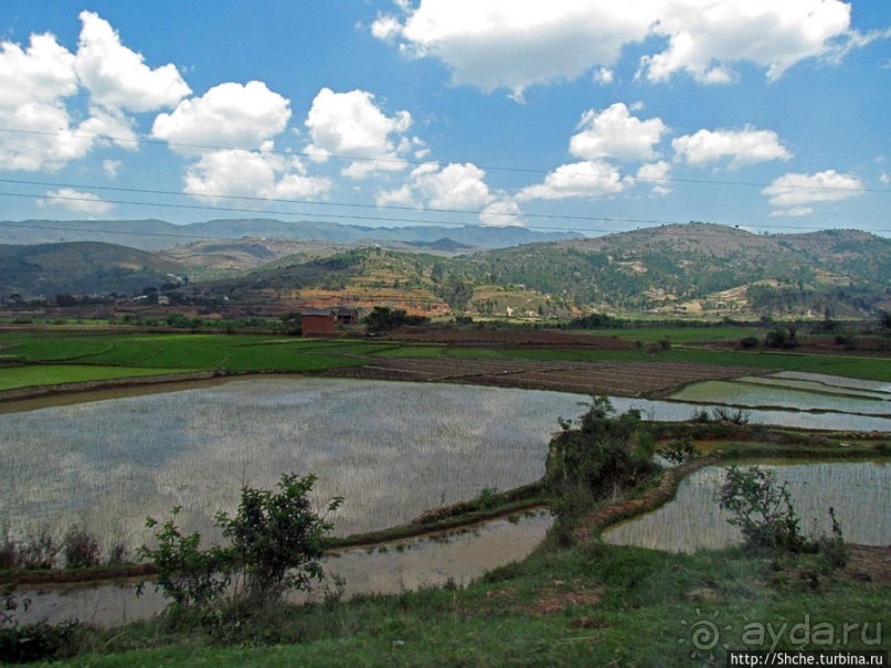 Мадагаскар. Продолжаем путь на юг. Проезжаем Манандону