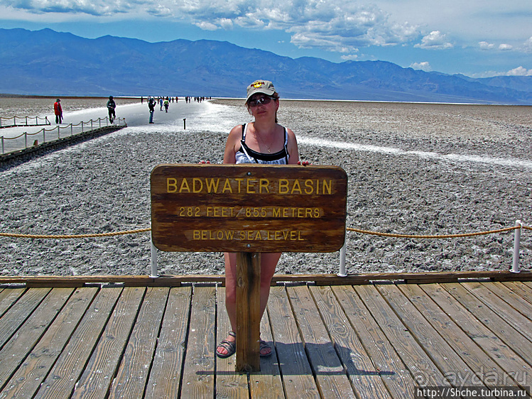 Долина Смерти. Badwater basin — пешком на глубине 86 метров