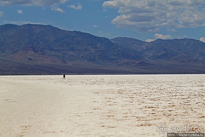 Долина Смерти. Badwater basin — пешком на глубине 86 метров
