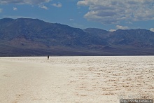 Долина Смерти. Badwater basin — пешком на глубине 86 метров