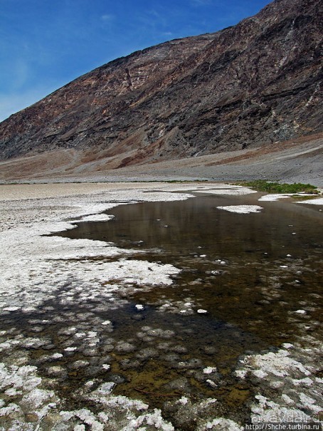 Долина Смерти. Badwater basin — пешком на глубине 86 метров