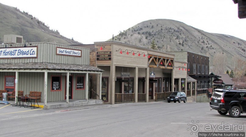 Не броско и стильно - Бродвей, главная улица города Джексон