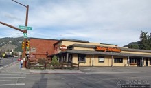 Не броско и стильно - Бродвей, главная улица города Джексон