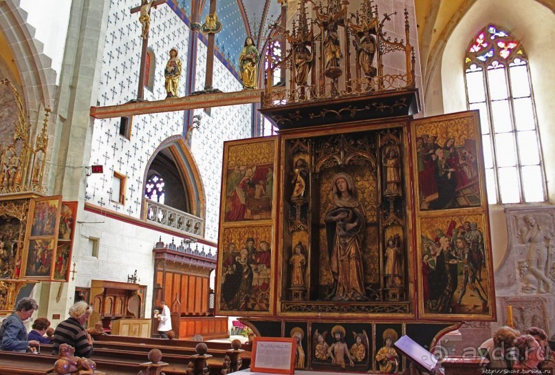 Альбом отзыва "Главный собор Бардеева (13 век) и его собрание алтарей"