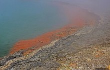 Бассейн с шампанским — теплое игристое с красными краями