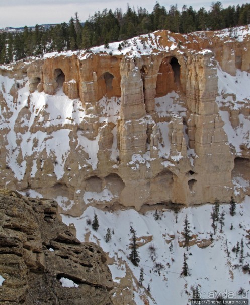 Точка Брайс (Brice Point) и Гроты (Grottos)