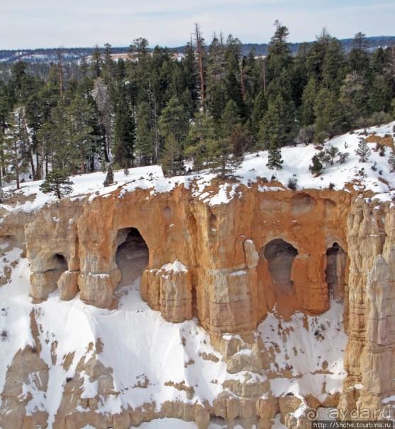 Точка Брайс (Brice Point) и Гроты (Grottos)
