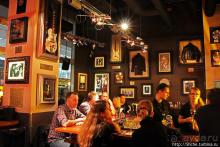 "Культовое" кафе в Варшаве