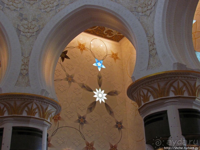 Внутри "малахитовой шкатулки"... Несравненно. Совершенно