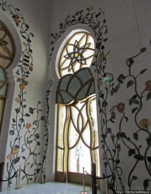 Внутри "малахитовой шкатулки"... Несравненно. Совершенно